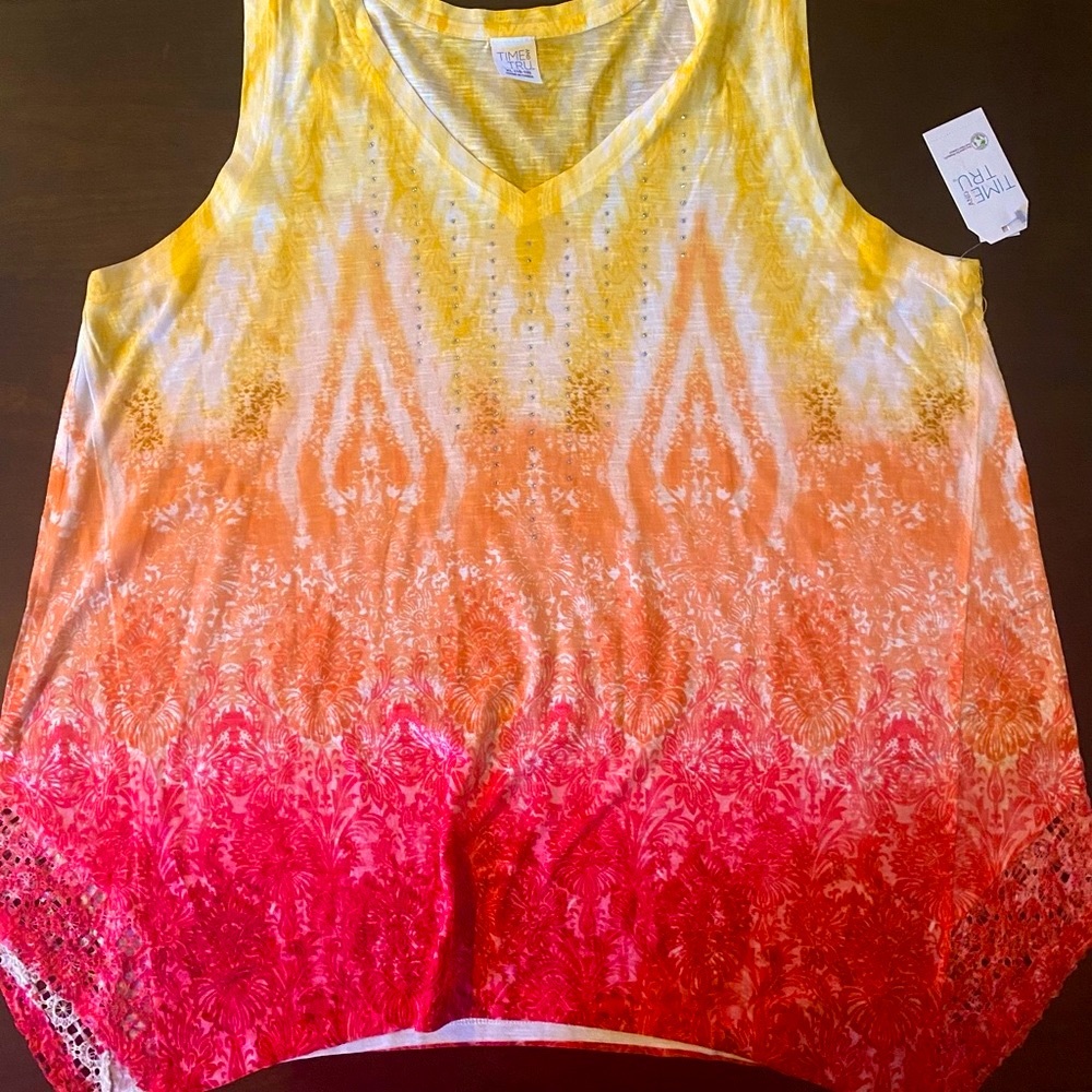 NEW WOMENS PLUS  LOT OF TANK TOPS +